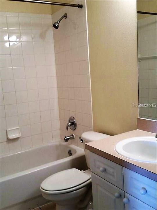 For Rent: $1,850 (3 beds, 2 baths, 1800 Square Feet)