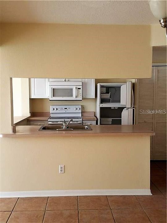 For Rent: $1,850 (3 beds, 2 baths, 1800 Square Feet)