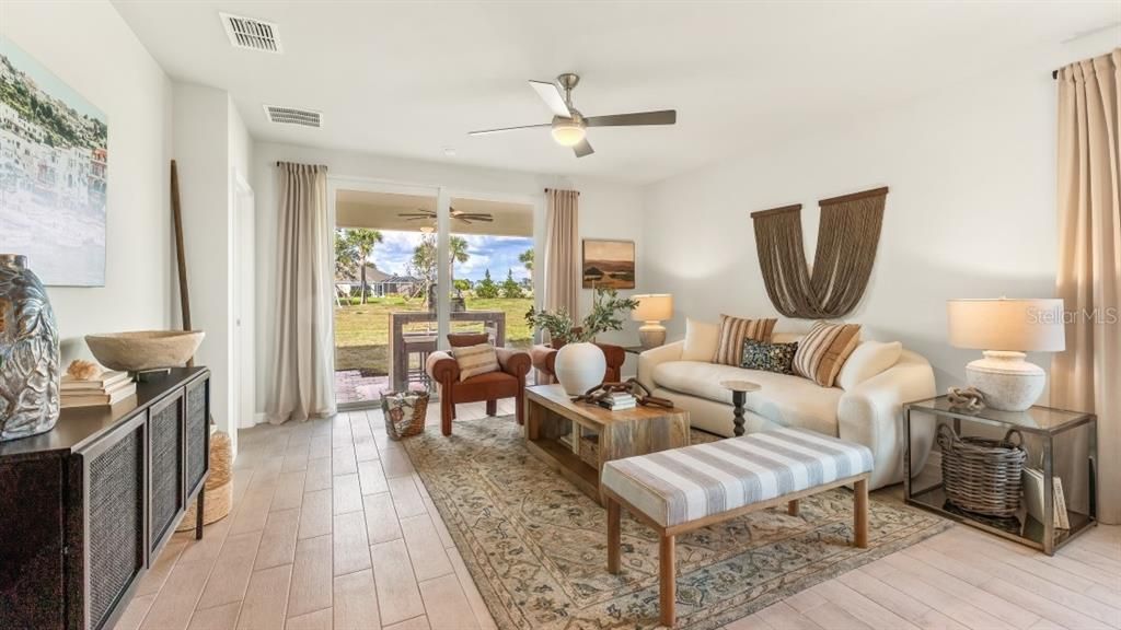 На продажу: $293,920 (2 спален, 2 ванн, 1503 Квадратных фут)