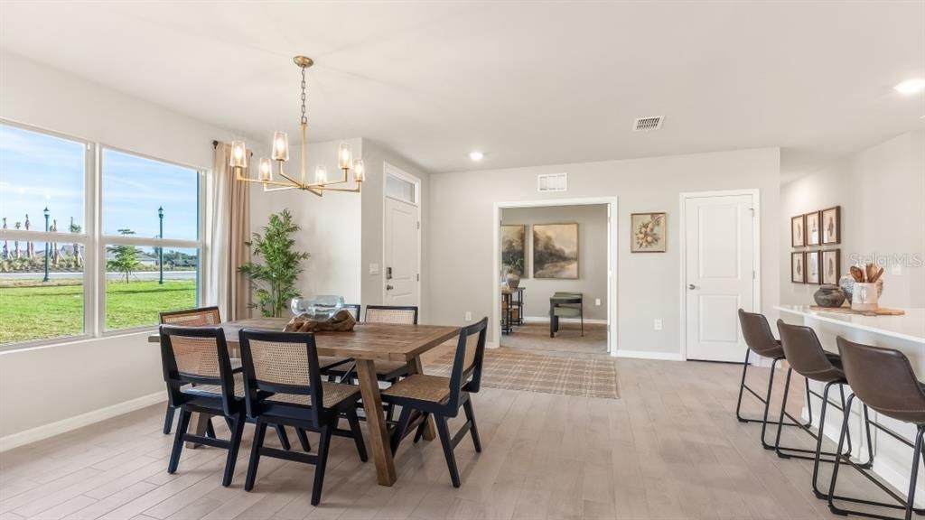 На продажу: $293,920 (2 спален, 2 ванн, 1503 Квадратных фут)