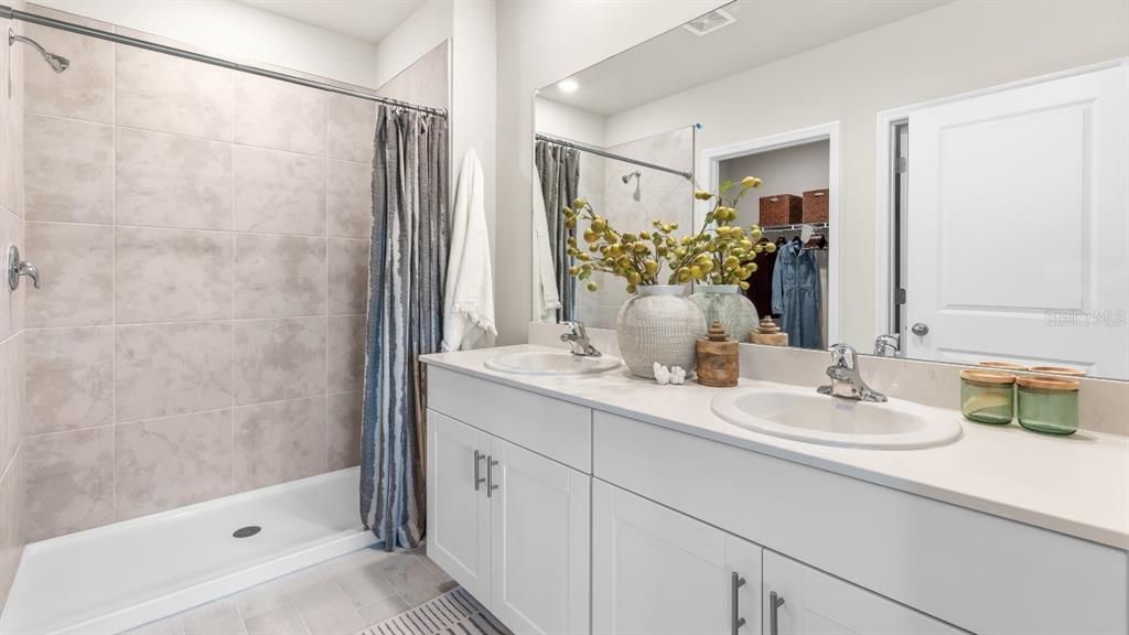 На продажу: $293,920 (2 спален, 2 ванн, 1503 Квадратных фут)