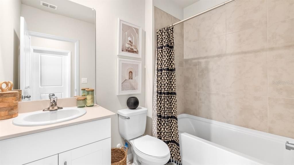 На продажу: $293,920 (2 спален, 2 ванн, 1503 Квадратных фут)