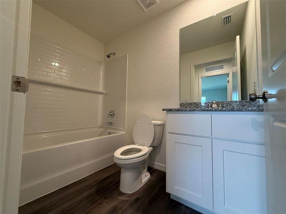 For Rent: $1,995 (3 beds, 2 baths, 2066 Square Feet)