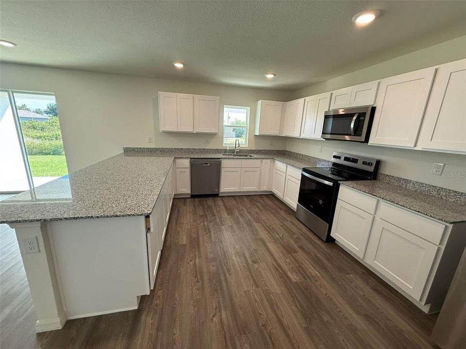 For Rent: $1,995 (3 beds, 2 baths, 2066 Square Feet)