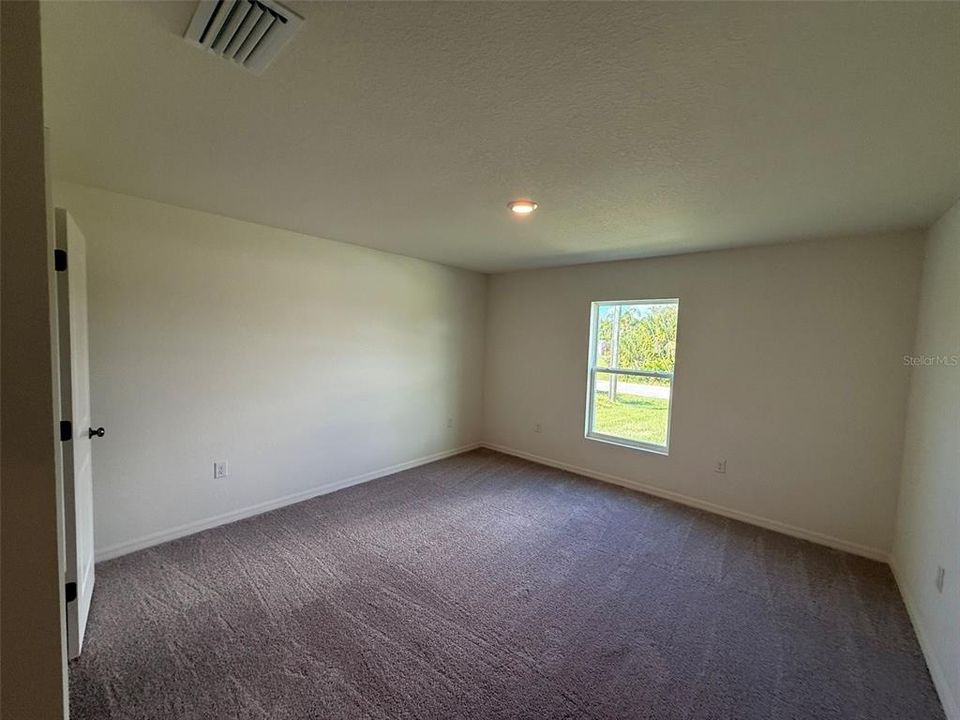 For Rent: $1,995 (3 beds, 2 baths, 2066 Square Feet)