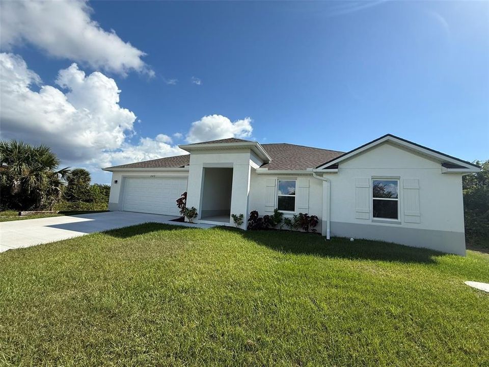 For Rent: $1,995 (3 beds, 2 baths, 2066 Square Feet)