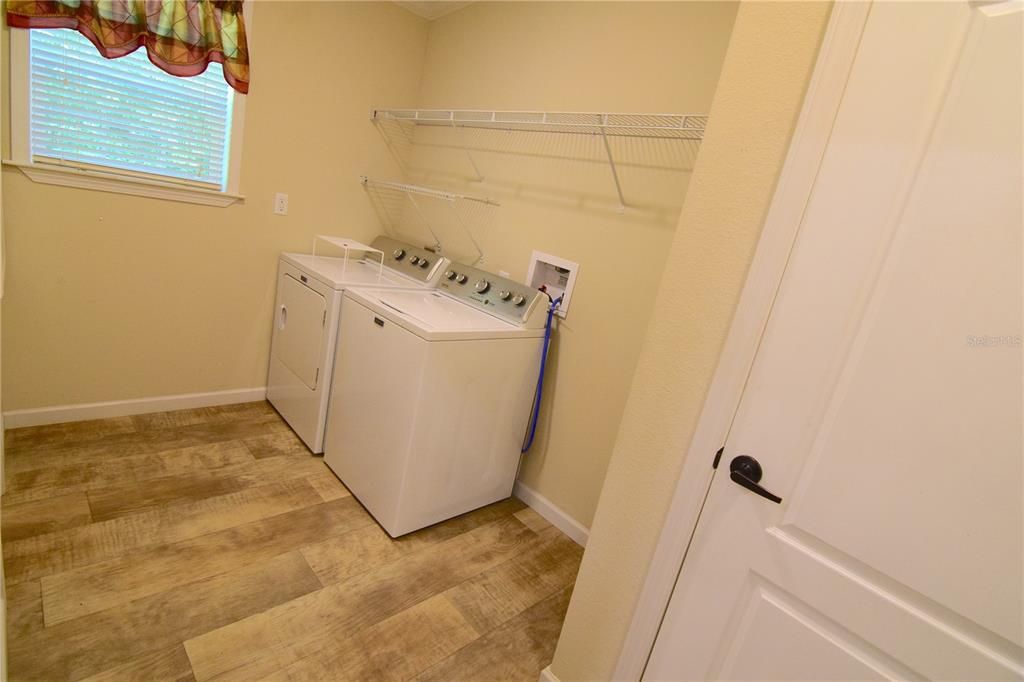 For Sale: $144,900 (2 beds, 2 baths, 1344 Square Feet)