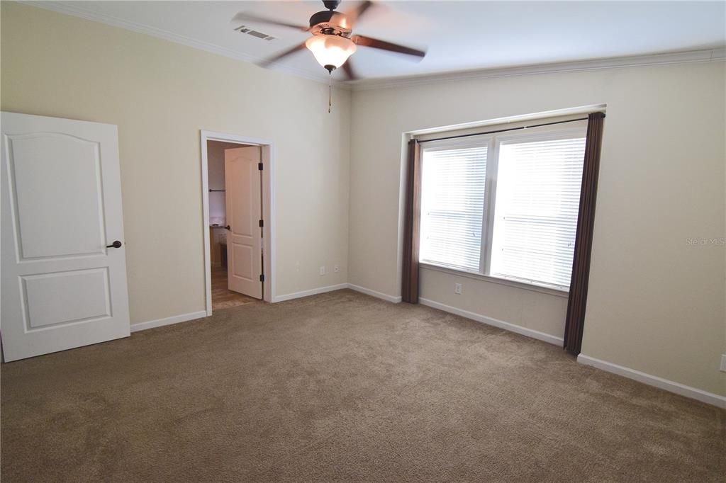 For Sale: $144,900 (2 beds, 2 baths, 1344 Square Feet)