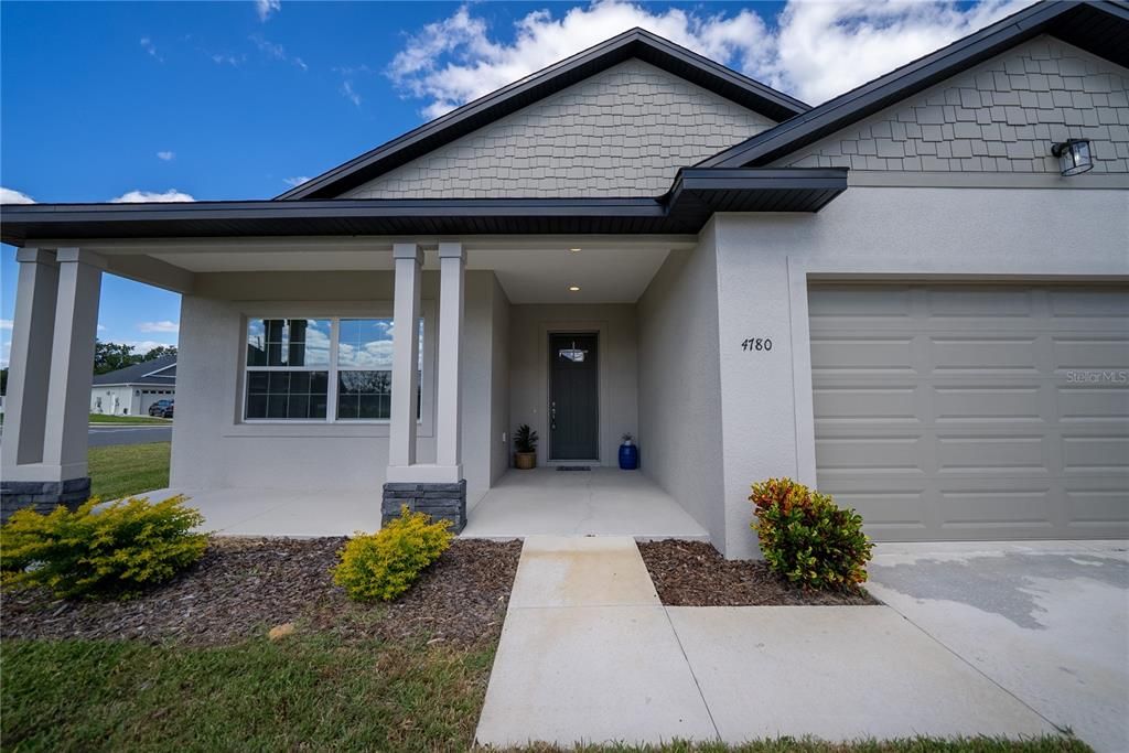 Active With Contract: $354,900 (3 beds, 2 baths, 1876 Square Feet)