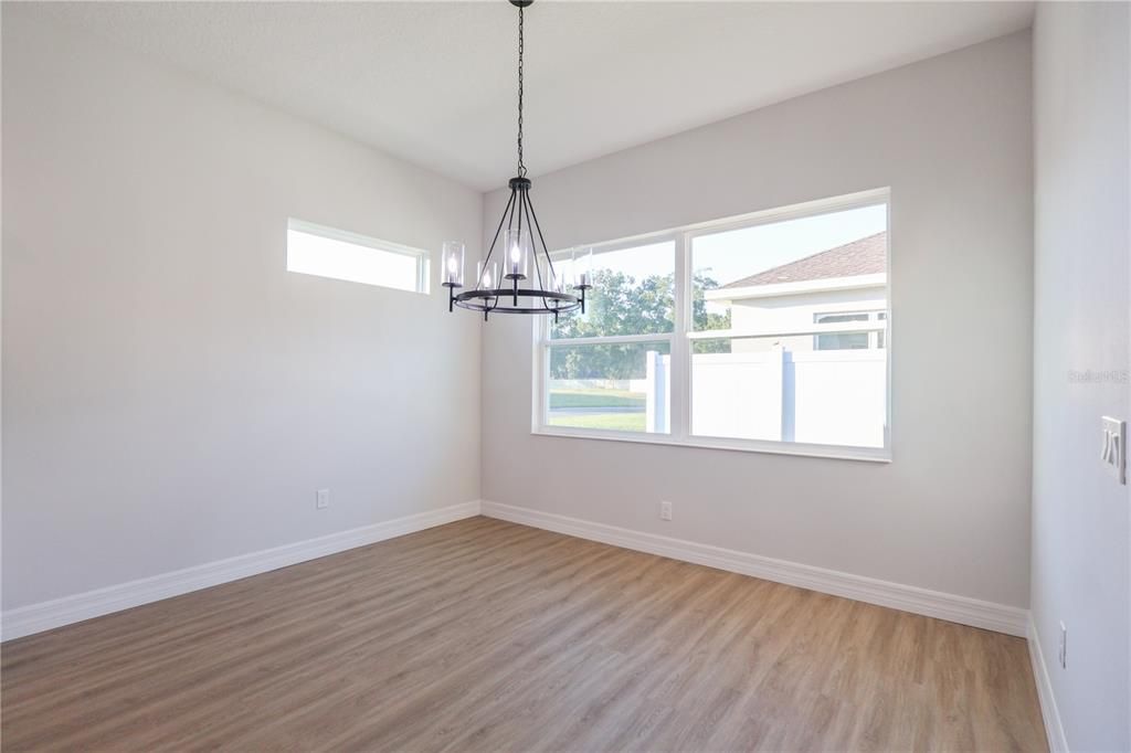 Active With Contract: $354,900 (3 beds, 2 baths, 1876 Square Feet)