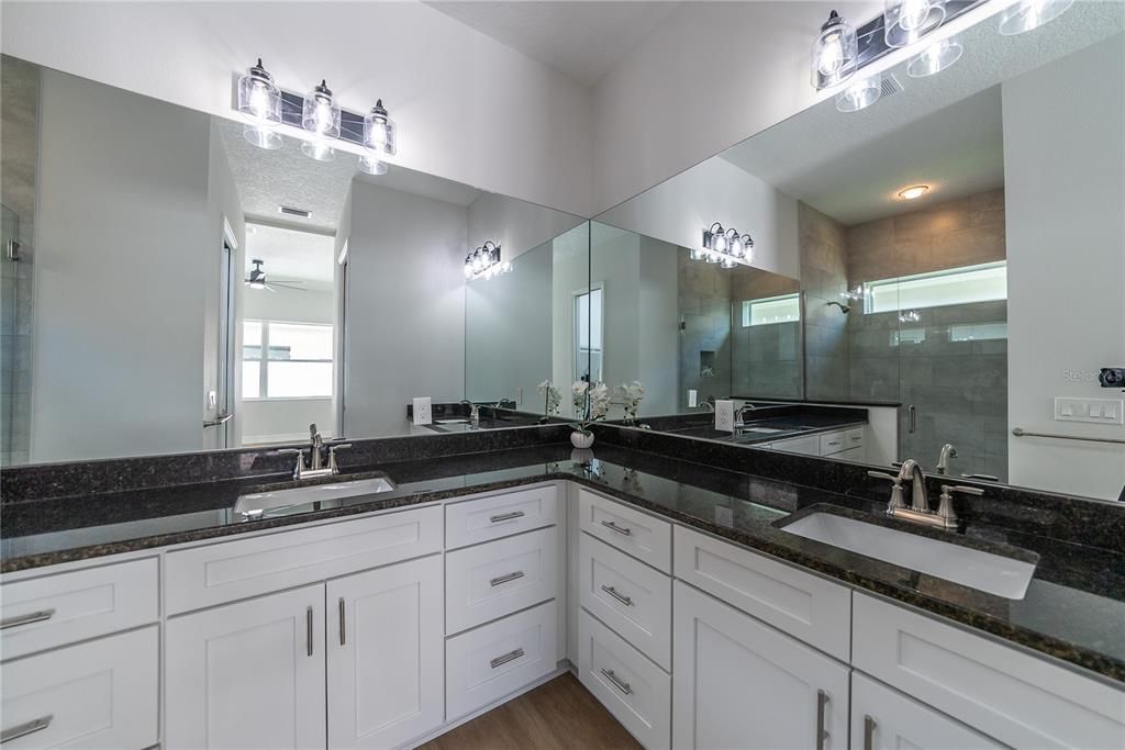 Active With Contract: $354,900 (3 beds, 2 baths, 1876 Square Feet)
