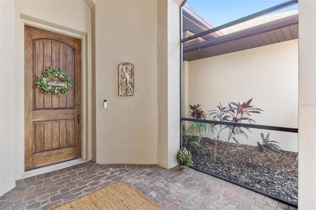 合同活跃: $399,900 (4 贝兹, 2 浴室, 2322 平方英尺)