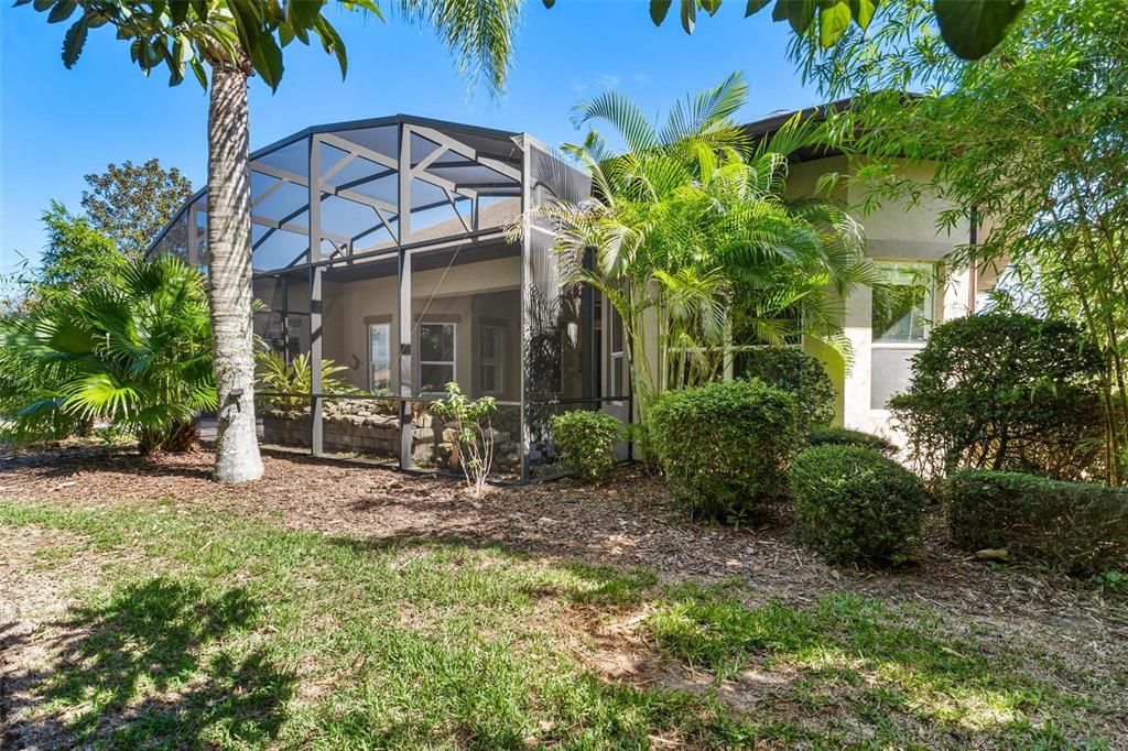 合同活跃: $399,900 (4 贝兹, 2 浴室, 2322 平方英尺)