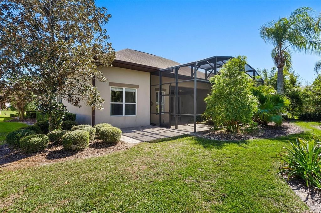 合同活跃: $399,900 (4 贝兹, 2 浴室, 2322 平方英尺)