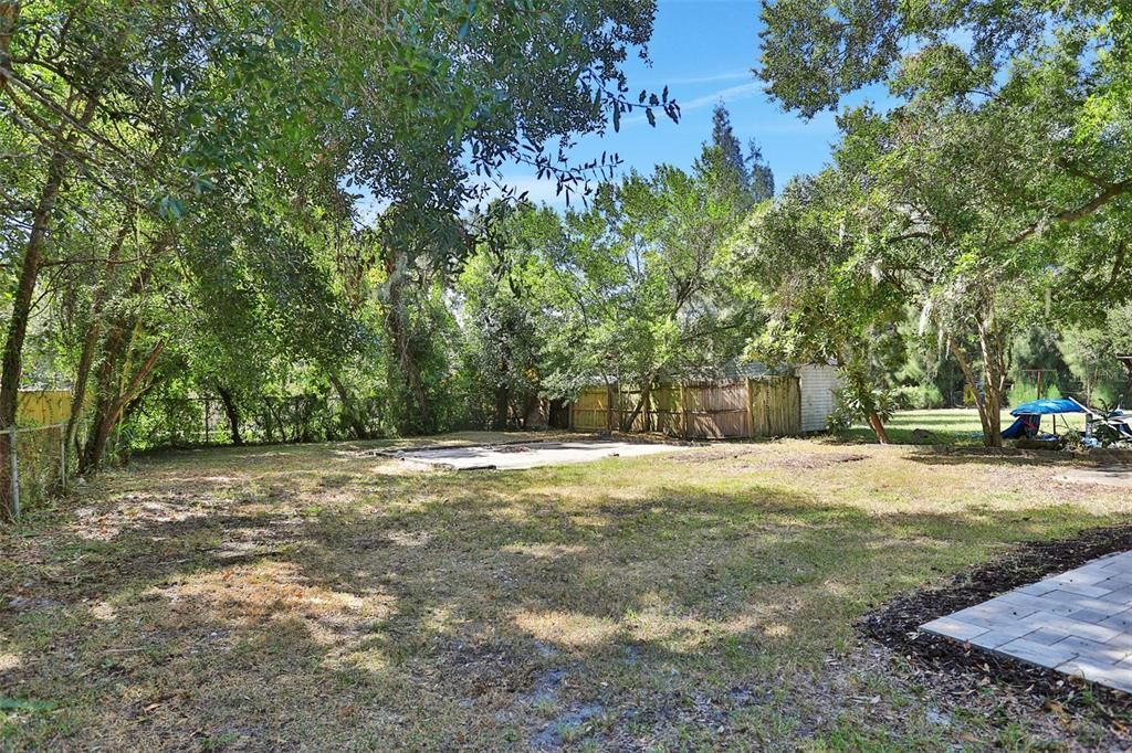 For Sale: $268,999 (2 beds, 1 baths, 912 Square Feet)