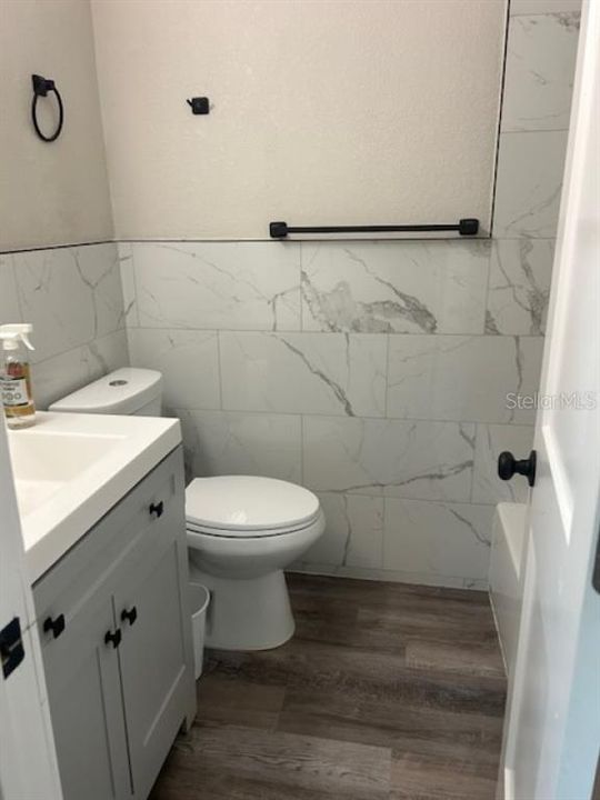 待售: $379,000 (4 贝兹, 0 浴室, 1748 平方英尺)