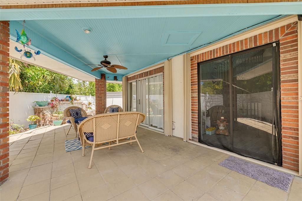 Active With Contract: $400,000 (3 beds, 2 baths, 1670 Square Feet)