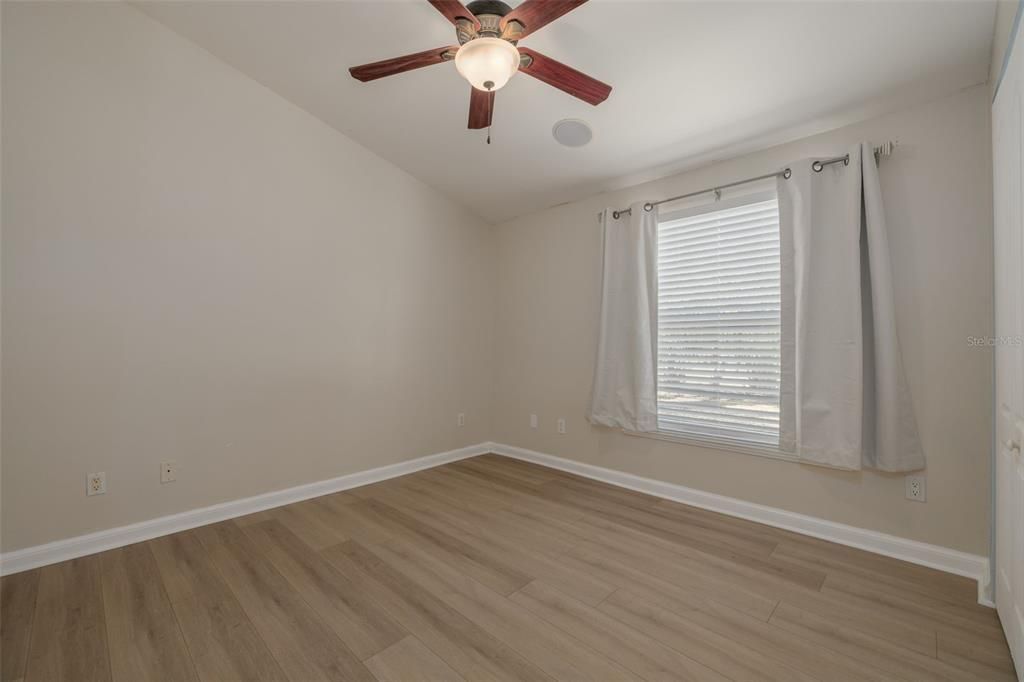 Active With Contract: $400,000 (3 beds, 2 baths, 1670 Square Feet)