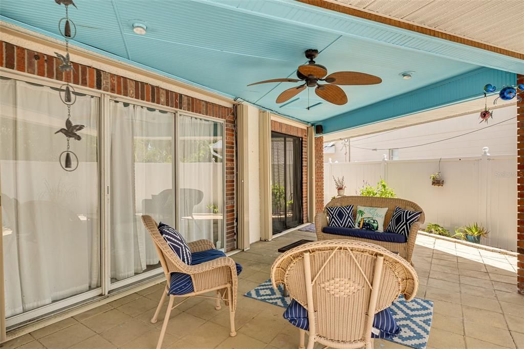 Active With Contract: $400,000 (3 beds, 2 baths, 1670 Square Feet)