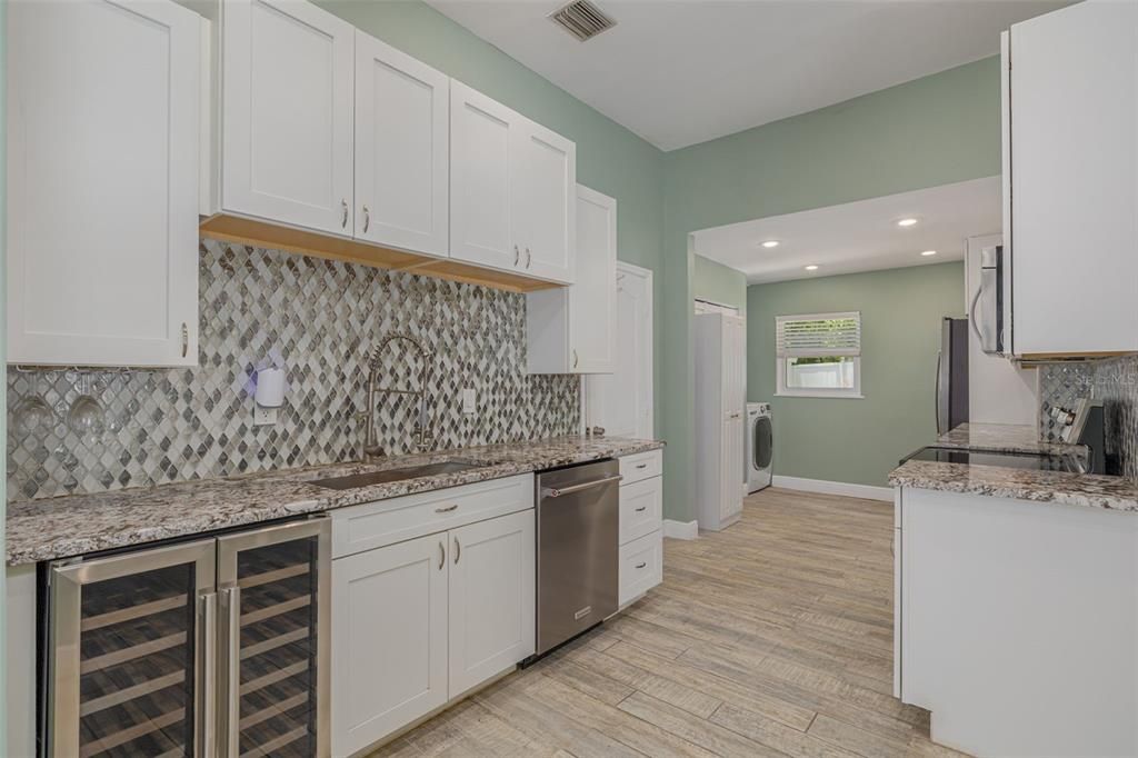 Active With Contract: $400,000 (3 beds, 2 baths, 1670 Square Feet)