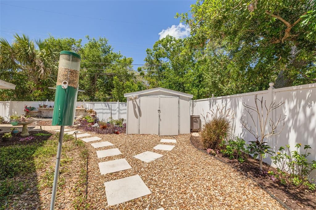 Active With Contract: $400,000 (3 beds, 2 baths, 1670 Square Feet)