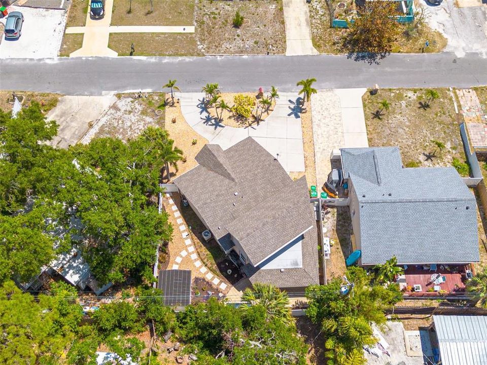 Active With Contract: $400,000 (3 beds, 2 baths, 1670 Square Feet)