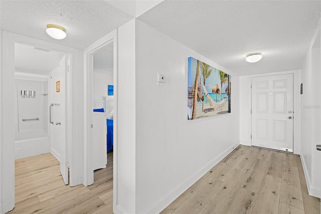 На продажу: $595,000 (2 спален, 2 ванн, 1145 Квадратных фут)