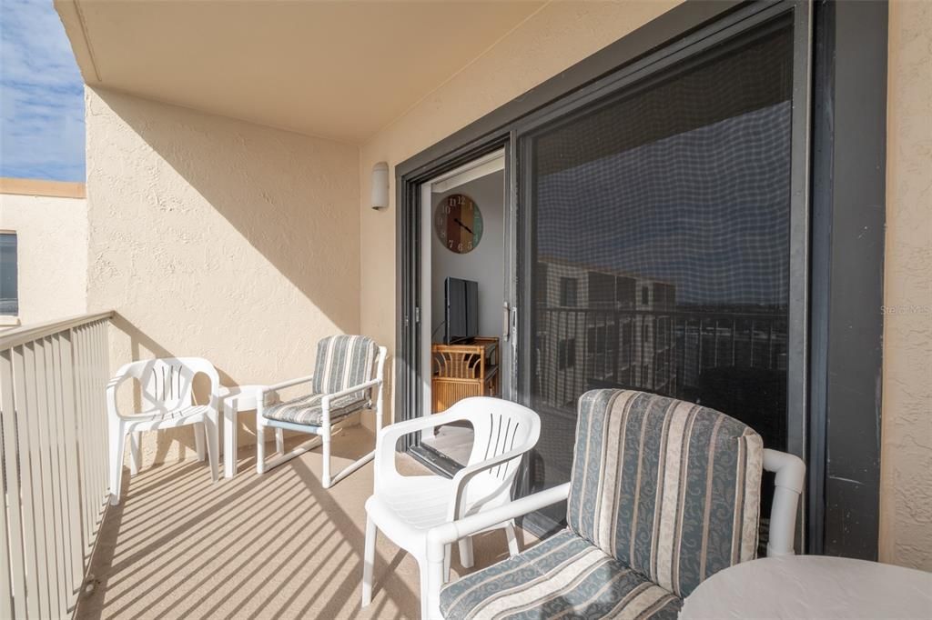 На продажу: $595,000 (2 спален, 2 ванн, 1145 Квадратных фут)