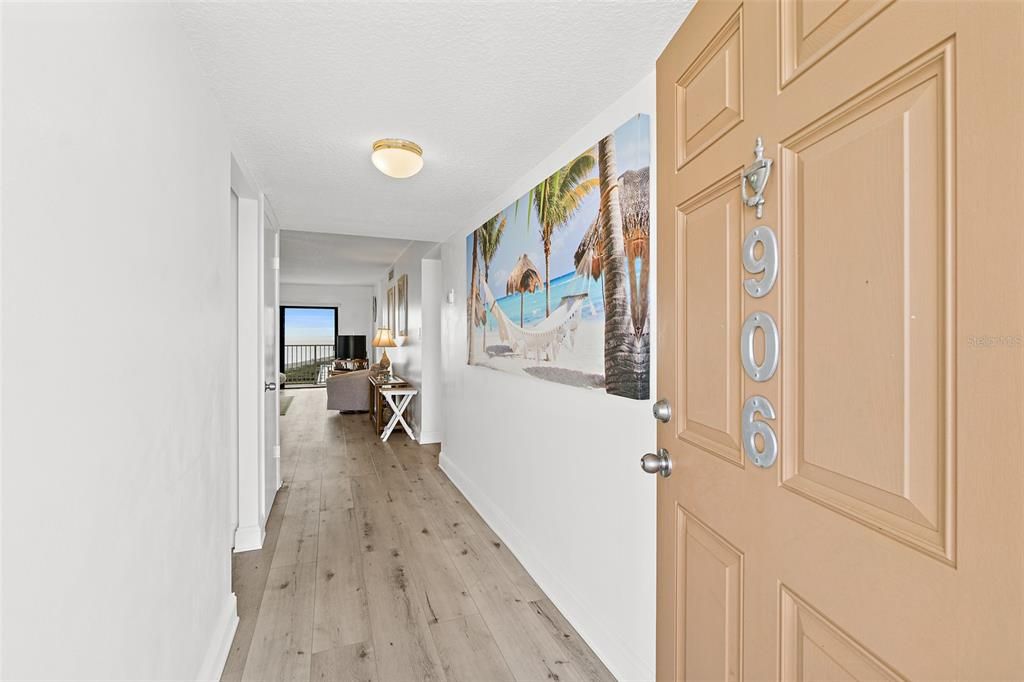 На продажу: $595,000 (2 спален, 2 ванн, 1145 Квадратных фут)