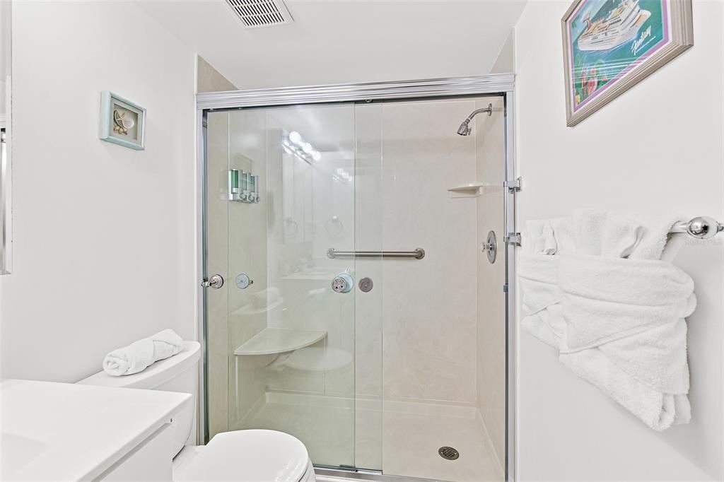 На продажу: $595,000 (2 спален, 2 ванн, 1145 Квадратных фут)