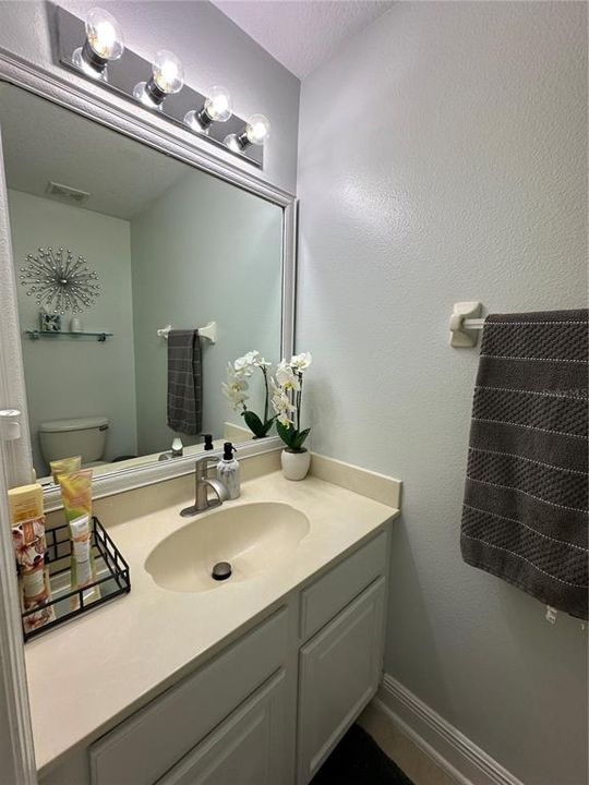 Active With Contract: $470,000 (4 beds, 3 baths, 2586 Square Feet)