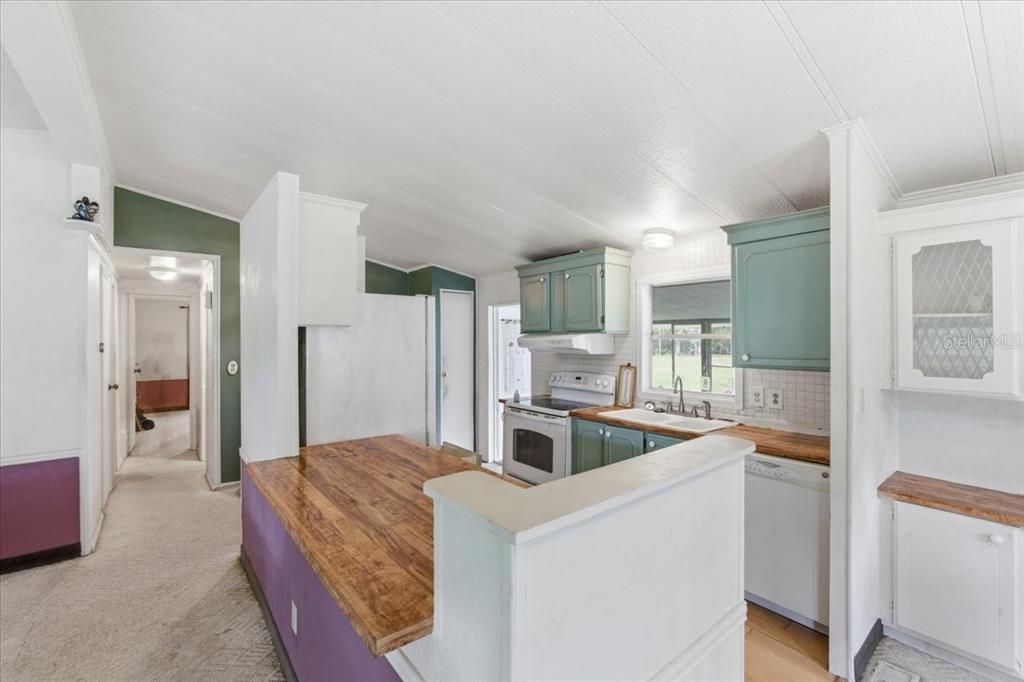 For Sale: $170,000 (2 beds, 2 baths, 1416 Square Feet)