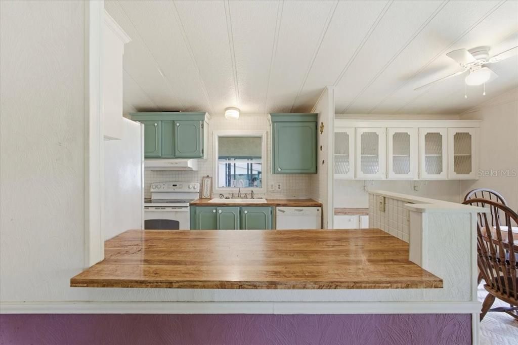 For Sale: $170,000 (2 beds, 2 baths, 1416 Square Feet)