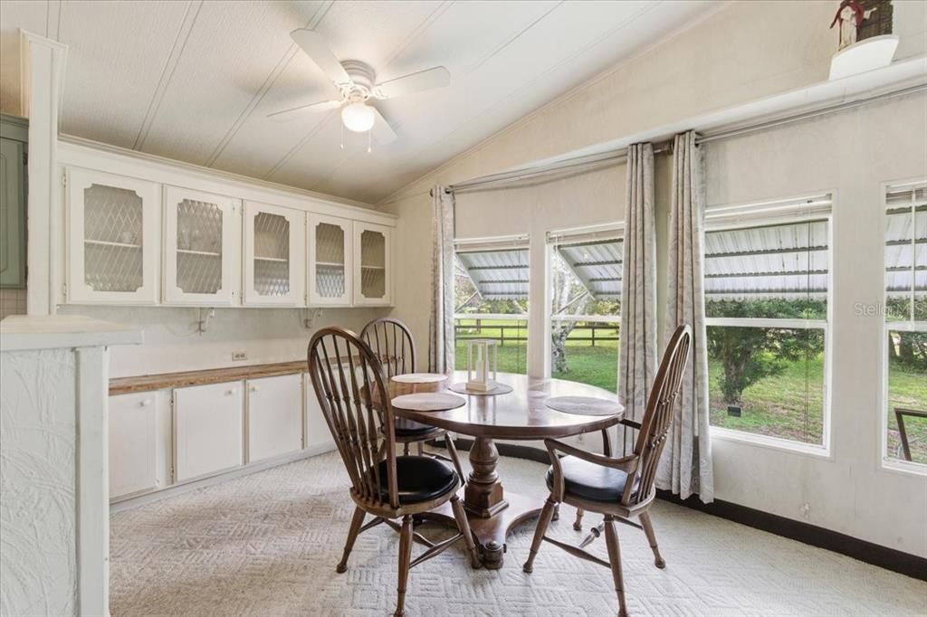 For Sale: $170,000 (2 beds, 2 baths, 1416 Square Feet)