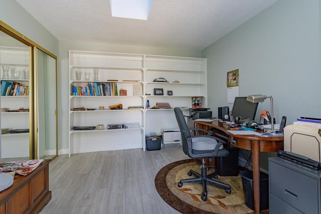 На продажу: $350,000 (3 спален, 2 ванн, 1300 Квадратных фут)