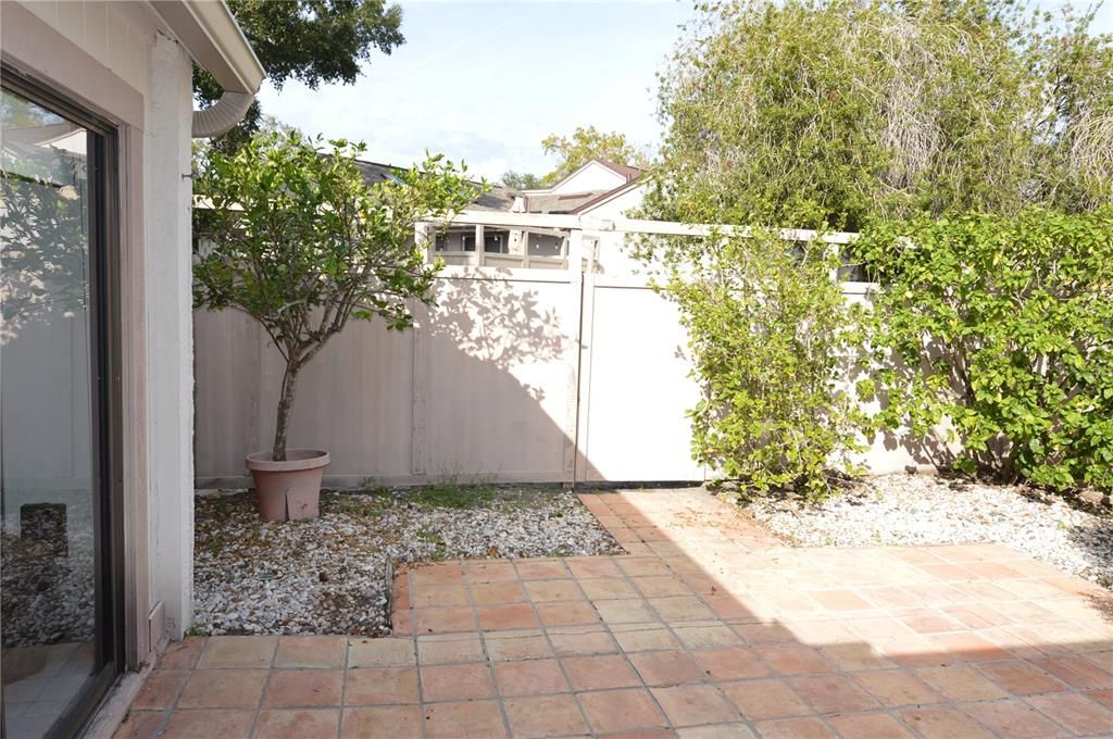 На продажу: $350,000 (3 спален, 2 ванн, 1300 Квадратных фут)