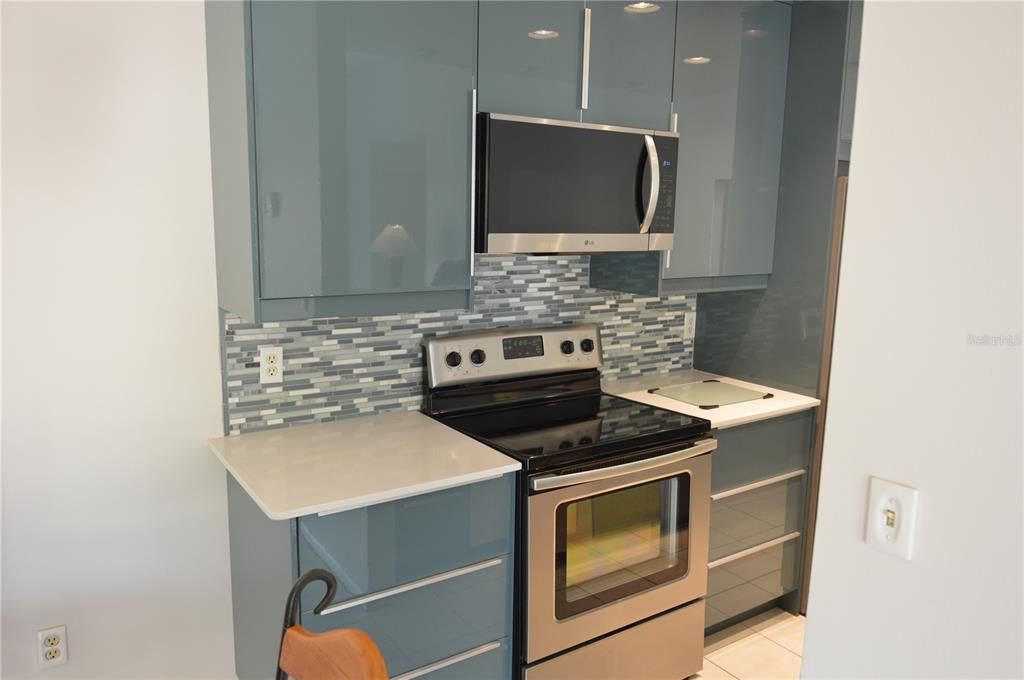 На продажу: $350,000 (3 спален, 2 ванн, 1300 Квадратных фут)