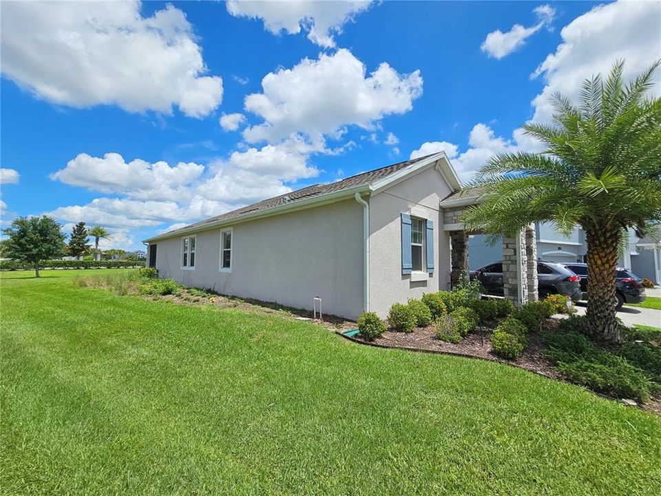 For Sale: $550,000 (4 beds, 3 baths, 2166 Square Feet)