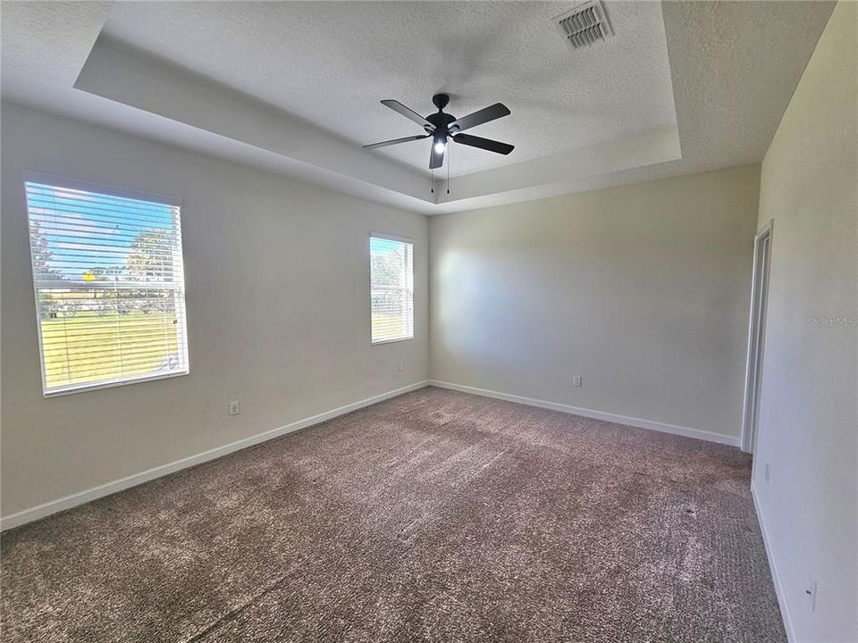 For Sale: $550,000 (4 beds, 3 baths, 2166 Square Feet)