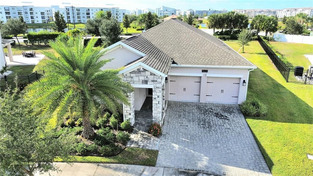 For Sale: $550,000 (4 beds, 3 baths, 2166 Square Feet)