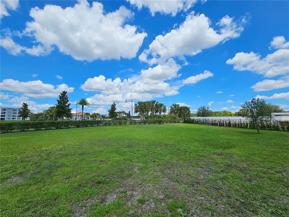 For Sale: $550,000 (4 beds, 3 baths, 2166 Square Feet)