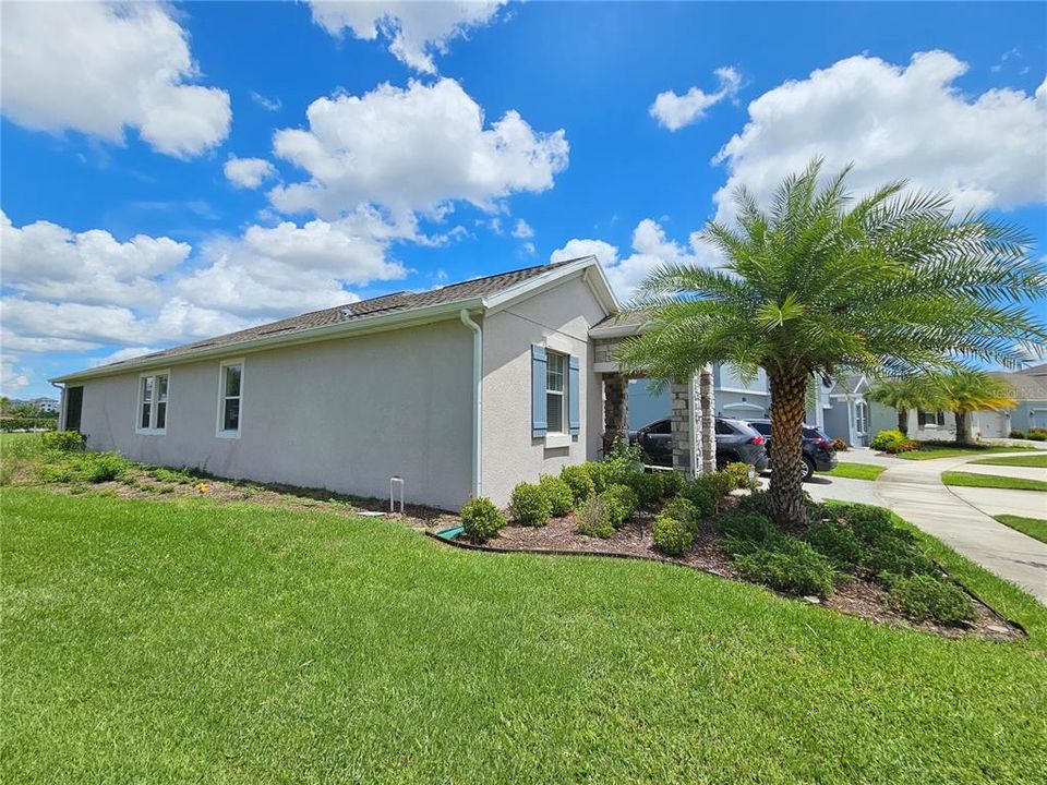 For Sale: $550,000 (4 beds, 3 baths, 2166 Square Feet)