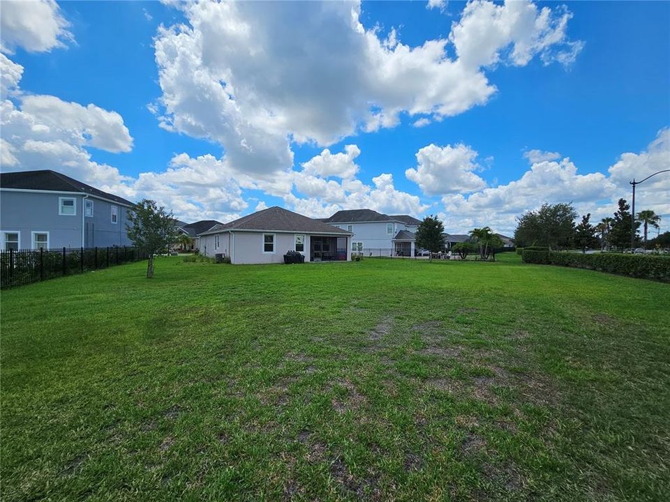 For Sale: $550,000 (4 beds, 3 baths, 2166 Square Feet)