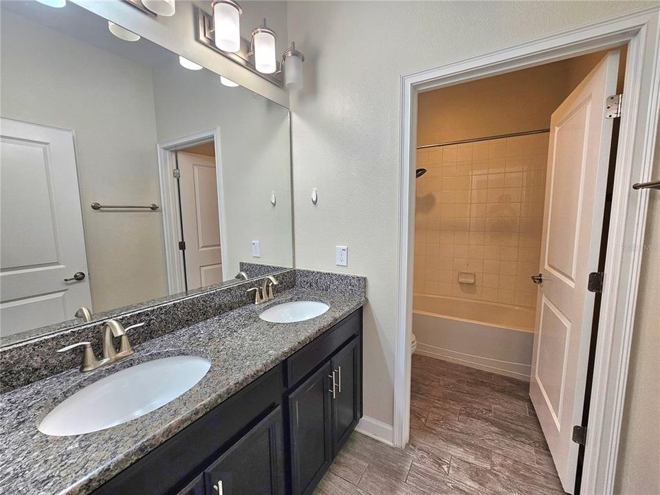 For Sale: $550,000 (4 beds, 3 baths, 2166 Square Feet)