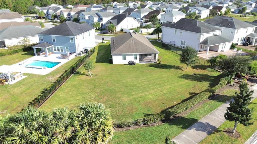 For Sale: $550,000 (4 beds, 3 baths, 2166 Square Feet)