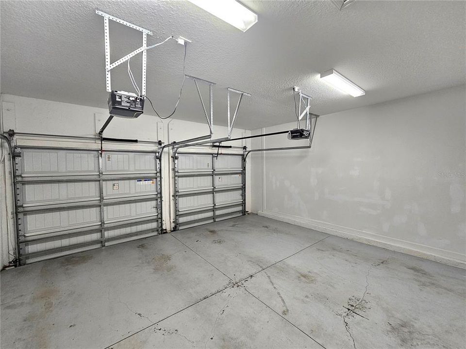 For Sale: $550,000 (4 beds, 3 baths, 2166 Square Feet)