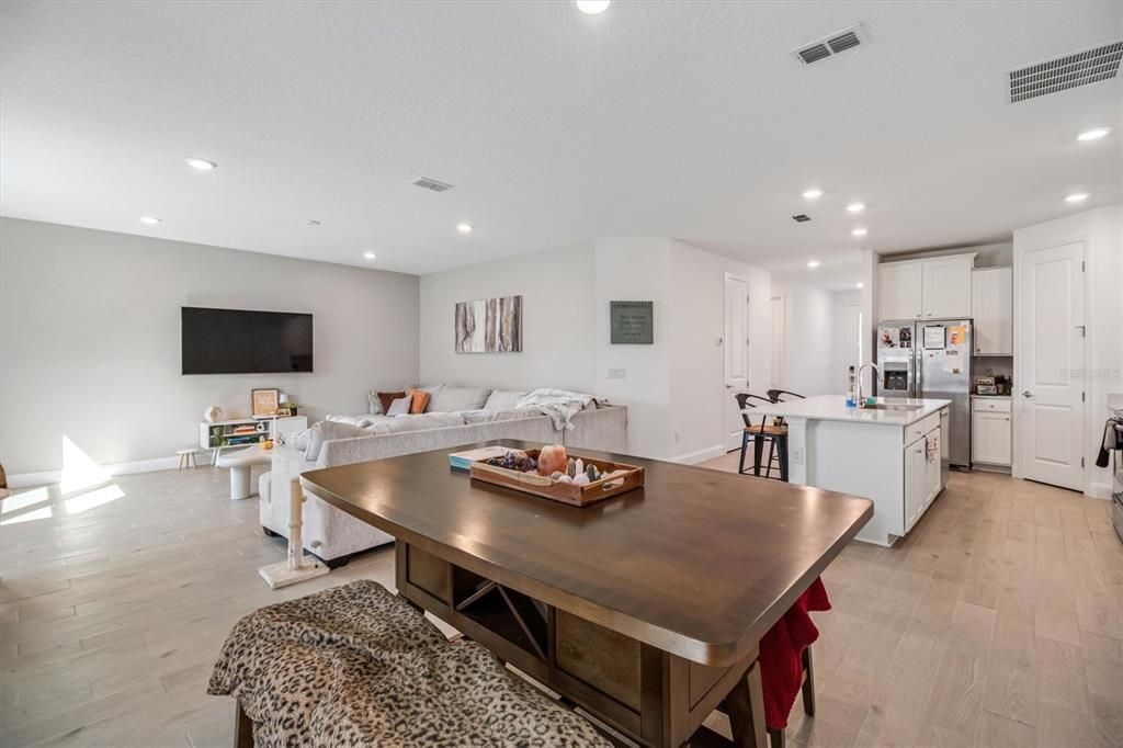 待售: $410,000 (3 贝兹, 2 浴室, 1548 平方英尺)