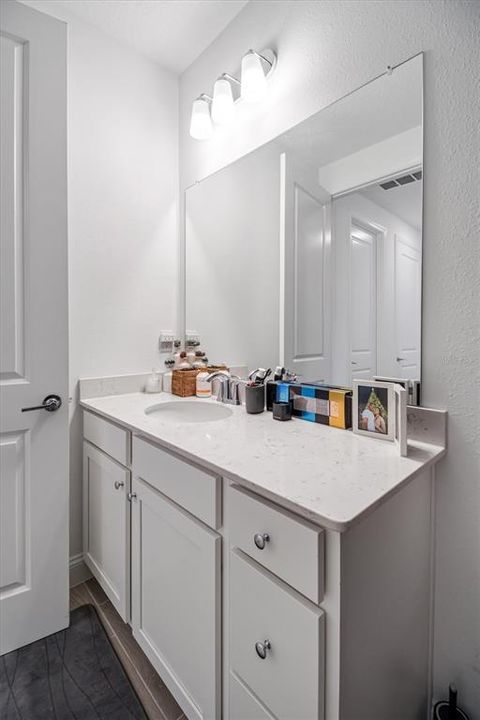 待售: $410,000 (3 贝兹, 2 浴室, 1548 平方英尺)