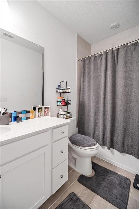 待售: $410,000 (3 贝兹, 2 浴室, 1548 平方英尺)