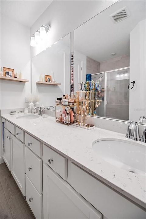 待售: $410,000 (3 贝兹, 2 浴室, 1548 平方英尺)